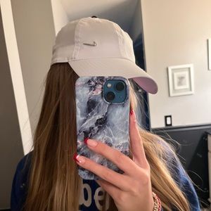 White Nike women’s hat